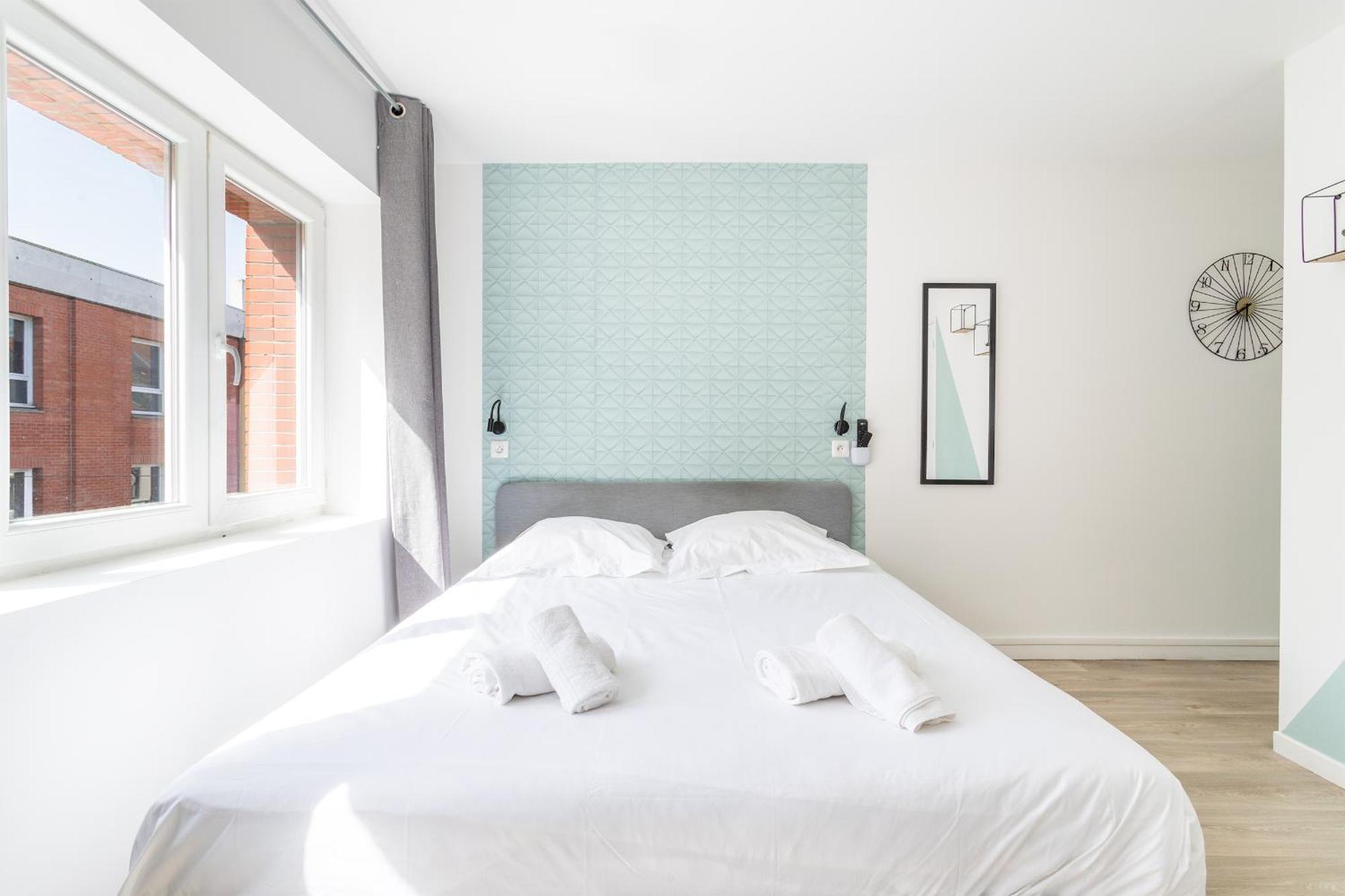 S&K Suite Grande Rue Roubaix - Chambre Spacieuse Et Sdb Privee - Netflix Et Cuisine Luaran gambar
